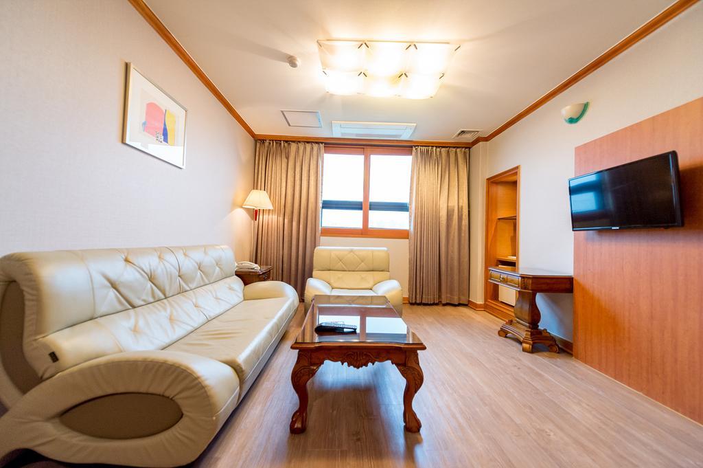 Gwangju Prado Hotel Gwangju Metropolitan City Exterior photo